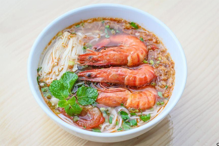 Shrimp vermicelli noodle in Cat Ba